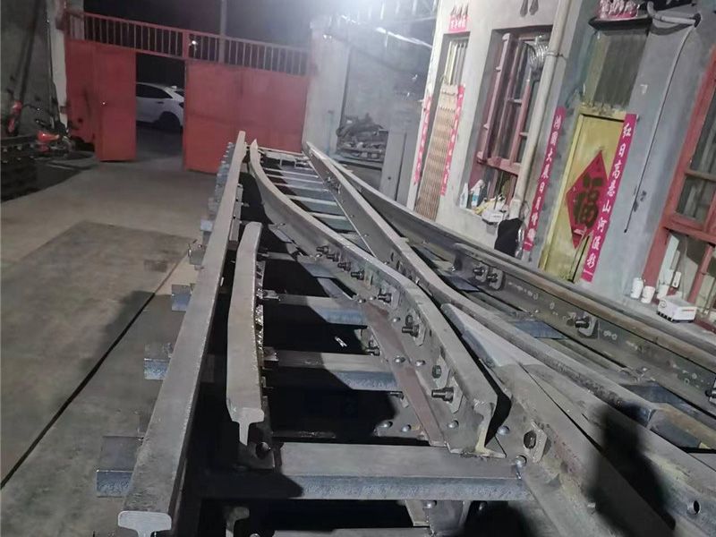 槽钢道岔